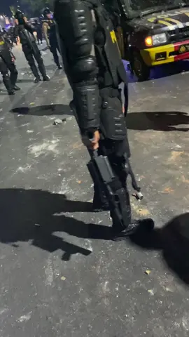 harusnya bicara pake bahasa apa sih biar di denger?  #ACAB #1312 #indonesia #saveindonesia 