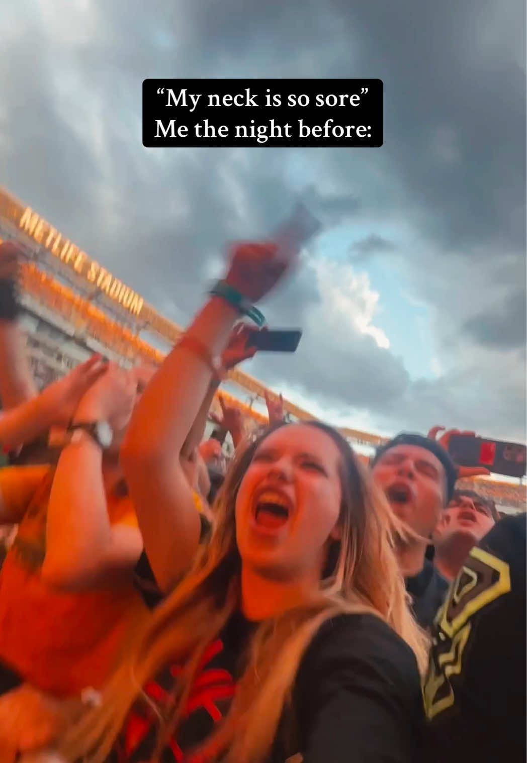 I JUST SPENT THE LAST TWO NIGHTS SEEING KORN & SYSTEM OF A DOWN & THEY WERE THE BEST NIGHTS OF MY LIFE #korn #systemofadown #metlifestadium #frontrow #concert 