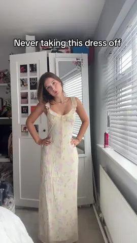 #maxidress #floraldress #viraldress #dealdrops #butteryellow 