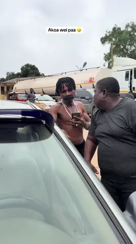 Eii this guy #fryp #ghanatiktok🇬🇭 @🦋MONA🦋 