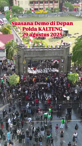 Suasana Demo Depan POLDA KALTENG hari ini 29 agustus 2025 #demoojol #demopalangkaraya #palangkaraya #dronevideo #rizdrone