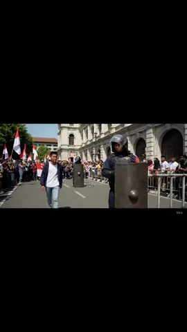 video veo 3 rayap besi ikut demo membubarkan dpr melihat besi #veo3 #besito #fyppppppppppppppppppppppp #fyp 