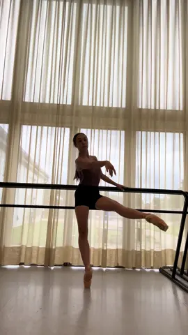 Happy Friday 🩰 #tulsaballet #ballet 