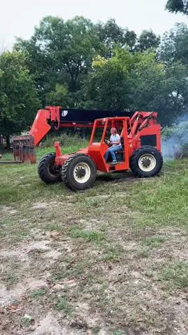 #daughter #hardworkingman I really am proud of my strong, independent daughter. She can have a man, but she definitely doesn’t need one. 🙌🏻😜 