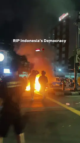 Kondisi Jakarta malem ini🔥 #demo #dpr #slipi #senayan #jkt