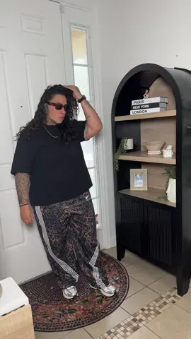 Gotta spice it up! #creatorsearchinsights #leopardprint #sweatpants #tiktokshop 