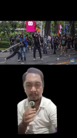 Demo rakyat kepada anggota DPR karena kecewa kepada anggota DPR dan sekarang demo pindah ke anggota polisi  #ojekonline #demo #dpr #polisi #dprri 