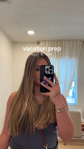 feeling brand new!!  @leslie 🤎 #balayage #vacationprep #spendthedaywithme #polkadotnails #microinfluencer 