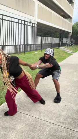 When yo girl do retwists: 😂😂😂😭😭😂😂😂😭😭 #itslowagain #skit #views 