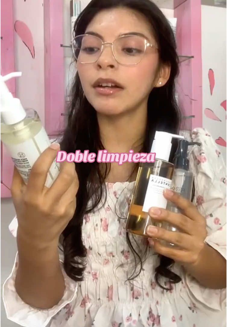 ¿Qué es la doble limpieza?🤔 #doblelimpieza #anua #otavalo #informacion #skincare #corea #cleansingfoam #cleansingoil 