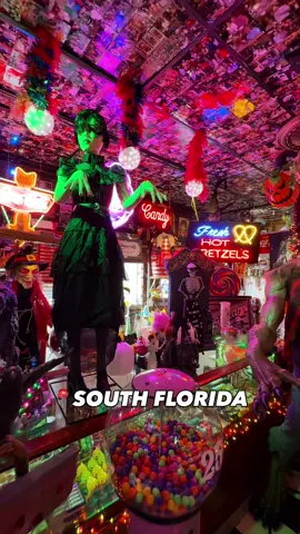 The REAL Spooky Finds of South Florida 2025 Edition Pt 1  Cherry Smash is back with their spooky themed season and let me tell you guys if you are looking for a sweet treat and want to immerse yourself in a spooky ice cream experience then this is a place I would definitely recommend. They have ice cream, shakes, banana split, floaters, waffles, Cookies & waaay more! This is the best time to visit the shop since they go all out for Halloween!  📍Cherry Smash, Coral Springs Opens Daily  Tip: Go early!  #thingstodoinmiami #spookyvibes #icecreamshop #browardfoodie #coralspringsfl     