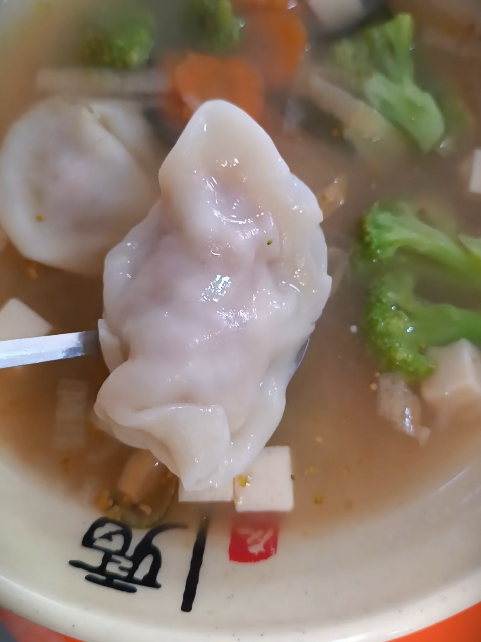 😍 Ven a disfrutar de la auténtica sopa #Miso aquí en Ikes ✨ 📍 Te esperamos en boyacá y sucre local esquinero 🤗 . . . #Miso #productosasiaticos #Ikes #tiendaasiatica 