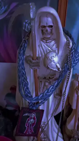 #protegeamifamilia🙏 #💀🙏🏻🧿🖤📿 #cubrenosbajotumantosagrado #santamuertenegra🖤💀🌏 #amen🙏 