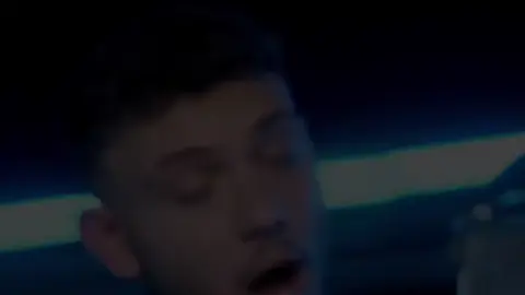 يقبرني❤️🫀