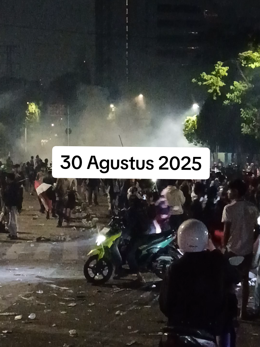 suasana hari ini 30 Agustus 2025 jakarta pusat #demo #demojakarta #30agustus2025 #fyppppppppppppppppppppppp #fyp 