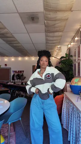 Don’t eat me up too bad about the Friday switch. A real woman can admit when she’s wrong and that outfit looked crazy… #grwm 