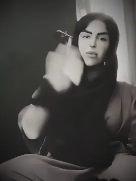 زينب بنت الديوانية تسولف شصار وياها مع نسوان الي بالسجن اسمع لاخير 