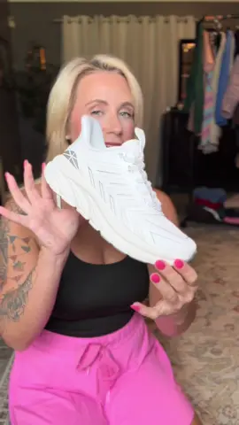 Slip on tennis shoes? Yes, plz! #tennisshoes #allswift #sneakers #sliponshoes #shoetok 