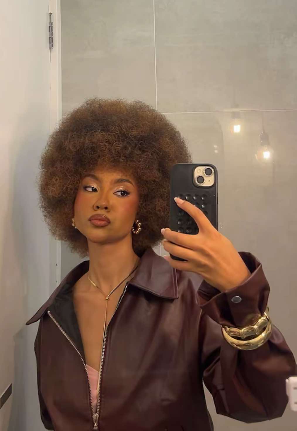 Tô viciada em blowout, 1 ano e 1 mês de crescimento ( 5 meses pós big chop cortei com 9 meses em transição capilar. 🫶🏽🥹🤌🏽  Id da escova secadora: BIOME9-3LMV #OMelhorDaBeleza #MercadoLivreModa  @Mercado Livre Moda 
