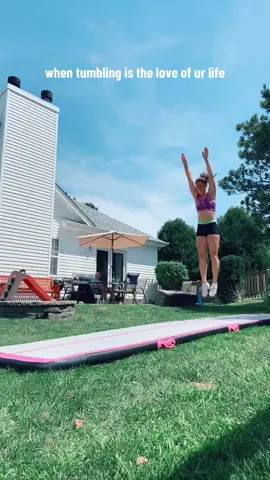 backyard tumble vbz 💥  #cheerleader #tumbler #tumblersoftiktok #cheer #backflip 