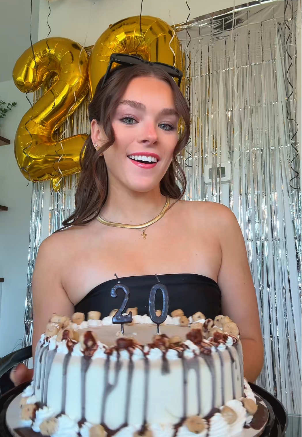 ice cream cakes are my favorite 🥰 #birthday #trending #viral #famous #fyp 