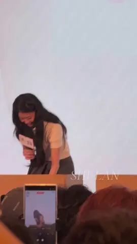 Subin unnie....😭😭😭😭🥹🥹🤭🤭🤣🤣🥺 💛💙🏎️🏍️💨 @AA 나 나 나⚡🐺  #chungsubin #wooseulgi #guangzhou #friendlyrivalry #leehyeri 