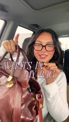 a little what’s in my bag video featuring my current favorite bag!!─☆*:・ﾟ(≧◡≦) ♡ bag is marino orlandi 