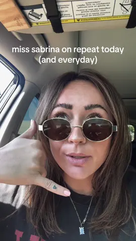 this whole album is so fun #sabrinacarpenter #sabrinacarpenteredit #happyfriday #fyp #funny 