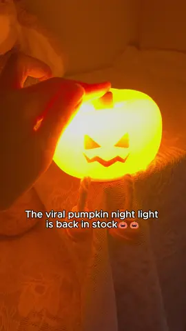 Omg this has to be the CUTEST pumpkin night light!🎃🥹#pumpkinseason #spookyseason #tiktokshopcreatorpicks #viral #nightlight 