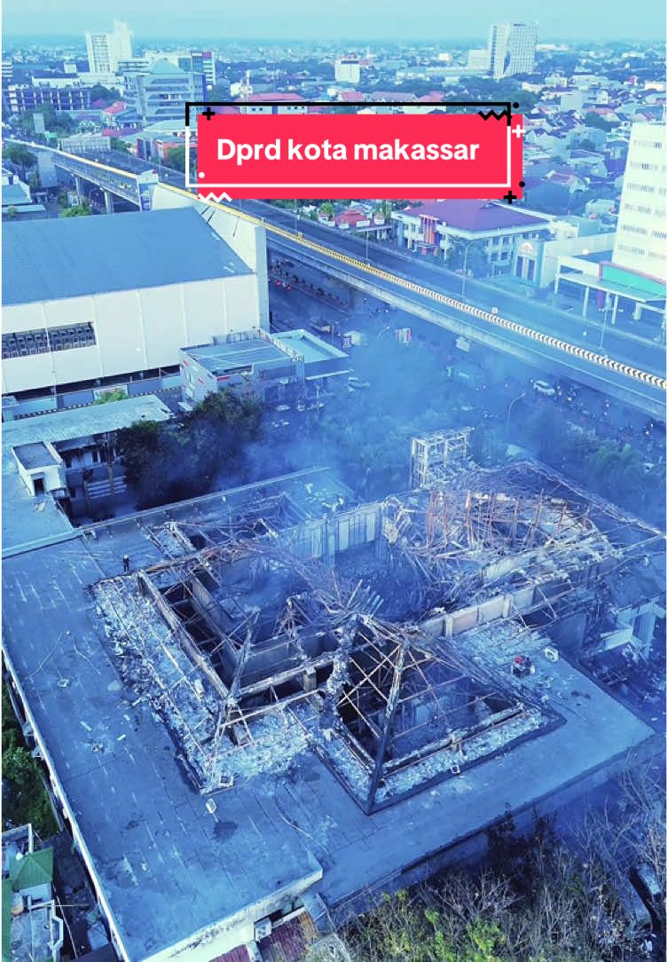 Kondisi Terkini  dprd makassar setelah di amuk pendemo  Sabtu 30 agustus 2025  Revolusi!!!! #revolusi #dprdkotamakassar #viraltiktok #fyppppppppppppppppppppppf#kotamakassar #fypage 