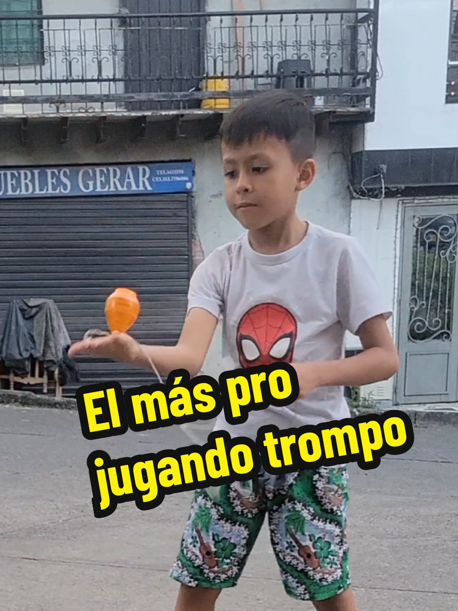 El chamaco el más pro jugando trompo #creatorsearchinsight #paratiiiiiiiiiiiiiiiiiiiiiiiiiiiiiii #bloodstrikemobile #bloodstrikeclips #bloodstrikemobile 
