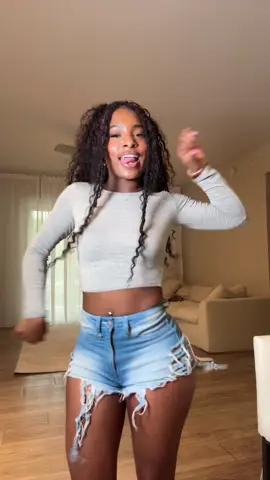 I can’t do the dance in theses shorts 😭