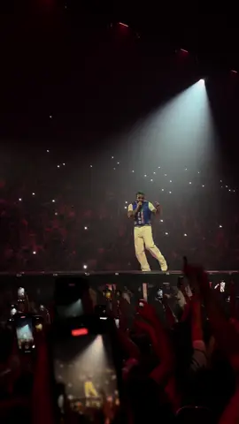 #drake #champagnepapi  #drakeconcert #italy 
