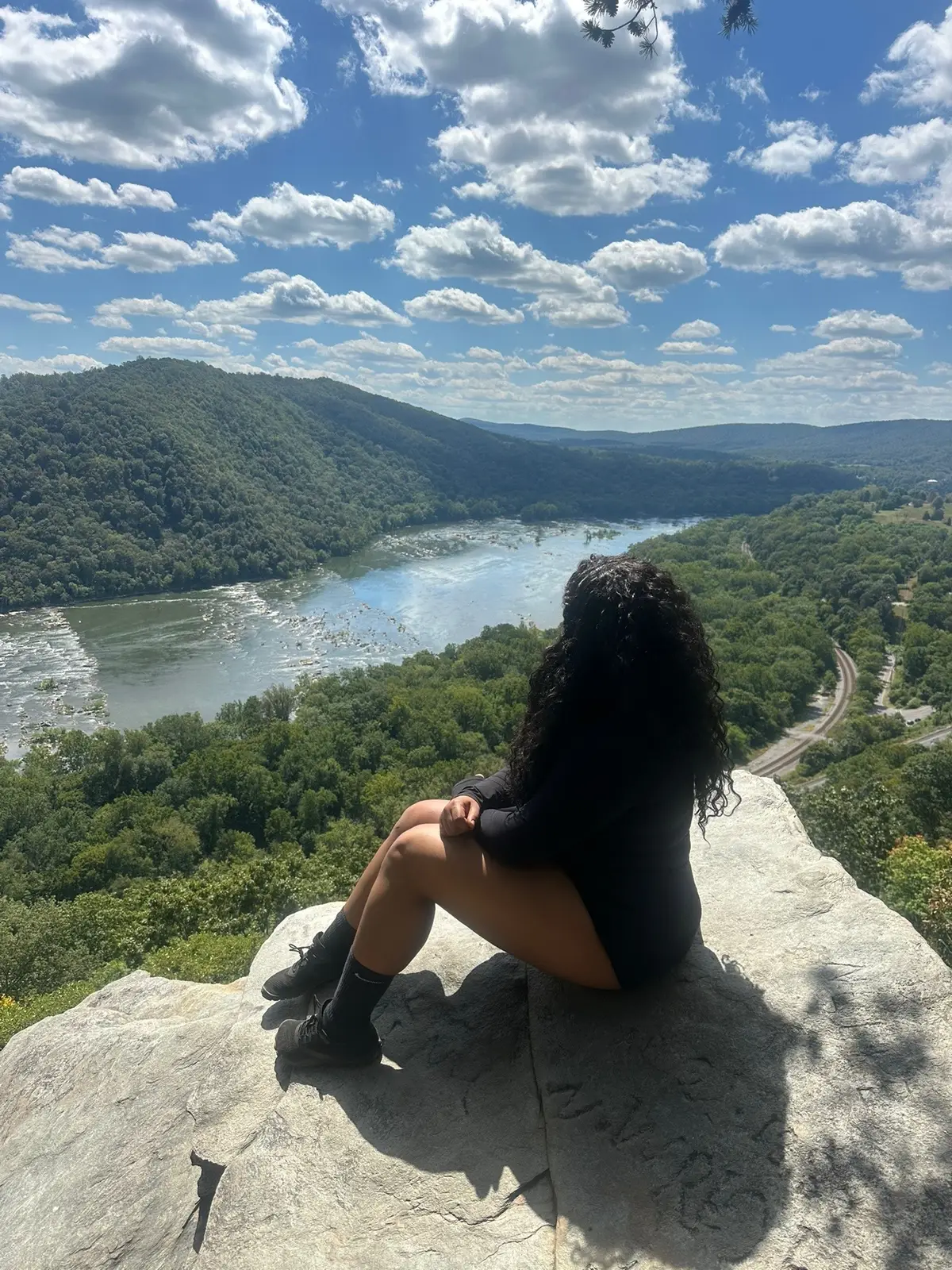 such a good view #wevertoncliffs #Hiking #trails 