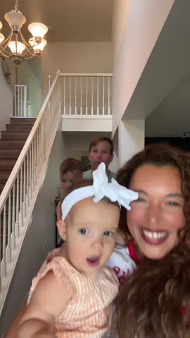 HAPPY FRIDAY FAM 🥳 #twinmom #fyp #family #dancing 