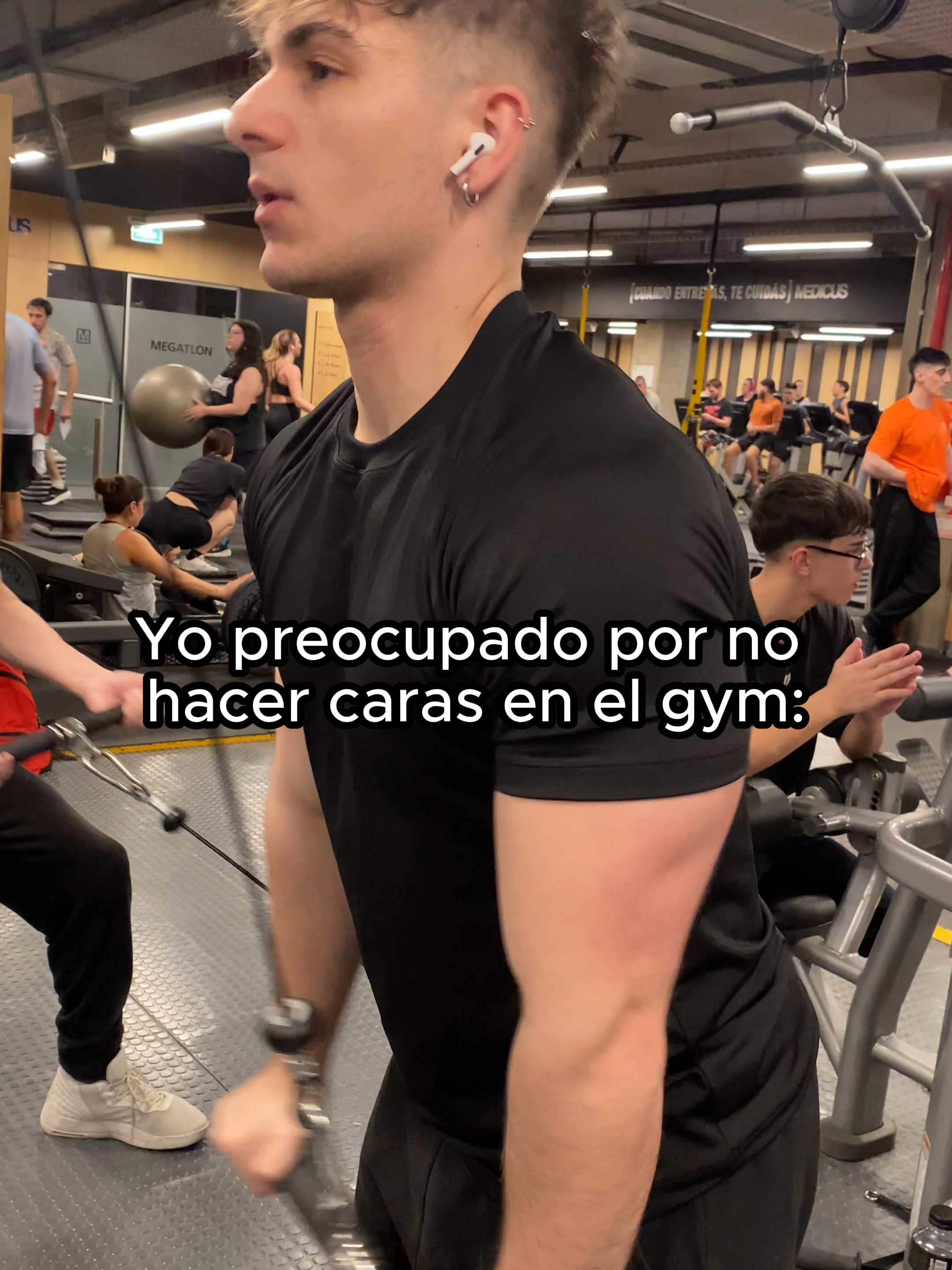 etiquetalo en los comentarios🤣🤣 #GymTok #fyp #gymbro #gym