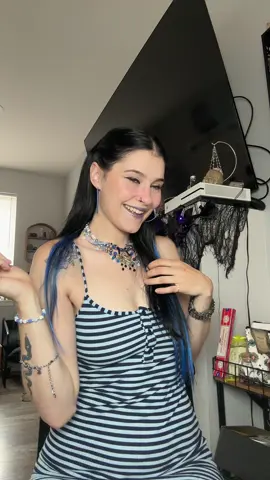 You’ll get what you deserve 💁🏻‍♀️😈#mysteryjewlerygirl #fypシ゚viral #alttiktok #trendingvideo #mysteryjewelryjar 