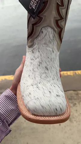 Chero’s Hair-On Cowhide Boots 😮‍💨🔥 $250 on CHEROSBOOTS.COM 🐄🐮 #westernboots #cowboyboots #westernwear #cowhide #cowhideboots 