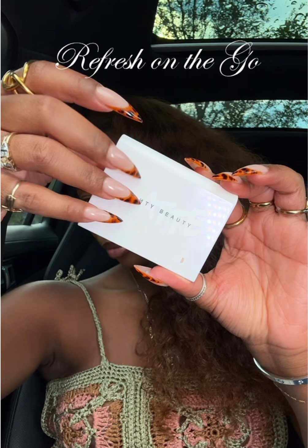 Quick mid day touch up 🫦 #fentybeauty #makeupbymario #valentinobeauty #makeuponthego #finishingtouches 