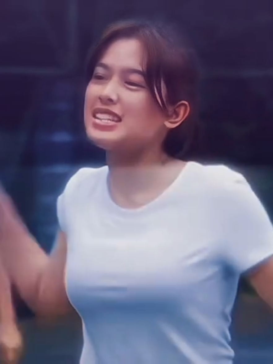 suheri sangat bersemangat mendukung little girl nya😭