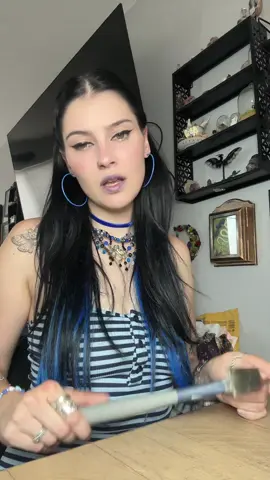 👿