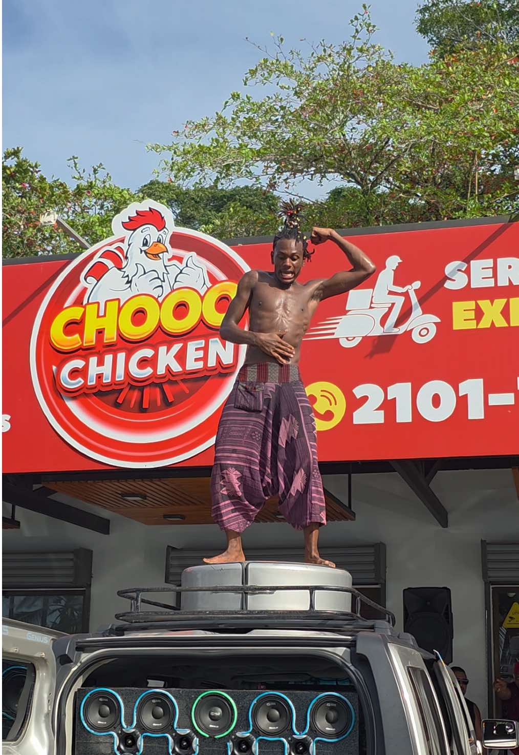 Eye had to get on top of the car for Jealousy 😮‍💨, Love you South Afrika 🇿🇦🌍! #foryoupage #southafricatiktok🇿🇦 #amapiano #costarica #dance 