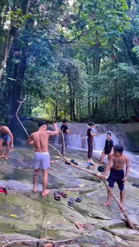 New Momen,!! #beranda #airterjun #explore #fouryou 