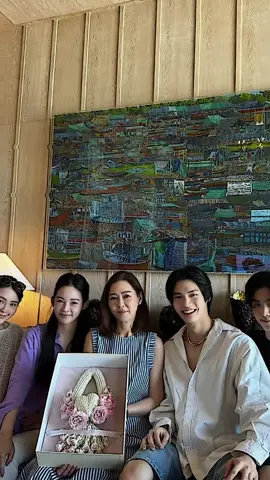 🐰 : Aku akan memastikan orang itu (menantu opas-iamkajorn) hidup nyaman selama sisa hidupnya. trans by MaryxNongWin (x) #winmetawin #opasiamkajorn @winmetawin 