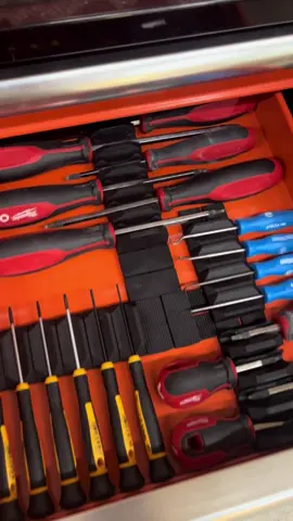 The new @stealthmounts drawer hive is coming in handy getting those @felowerkzeugfabrik screwdrivers organized! 🔥 GET your @stealthmounts Drawer now on Amazon Prime 🇺🇸🇨🇦 - link in bio! @kcitools  . #tools #newtools #stealthmounts #drawerhive 