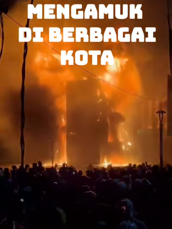 Di Molai Dari PATI revolusi Indonesia🔥🔥#demodpr #indonesiaviral #demojakarta #pativiral #indonesia🇮🇩 