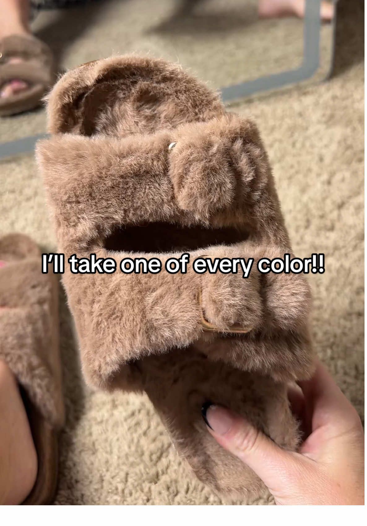 These are so cozy! I absolutely love these slippers. #slippers #cozy #coldweather #slipper #slippershoes 