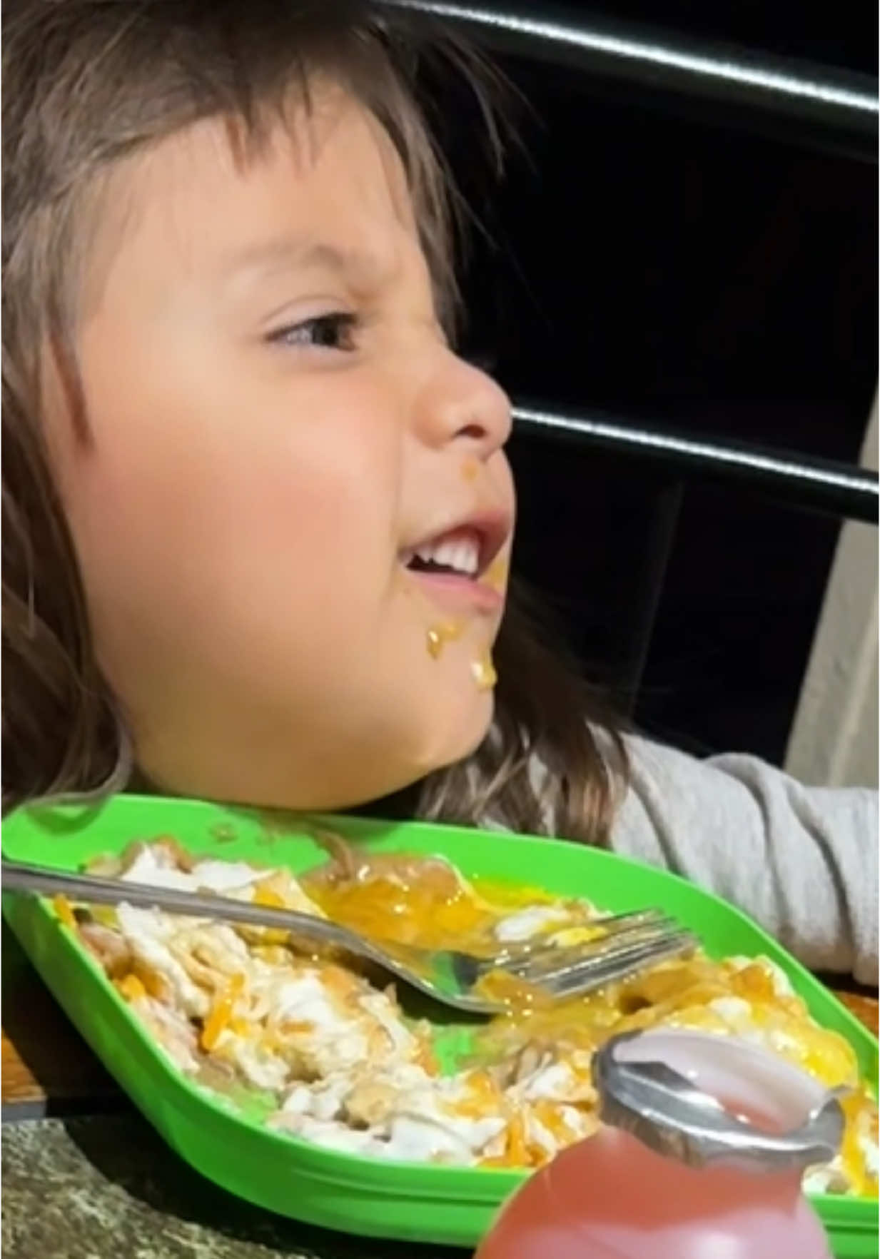When you just wanna eat your eggs, beans & cheese but daddy said you’re the one who has to pray since you dug into the food first but his helping in the prayer takes too long 🤭🤣🤣