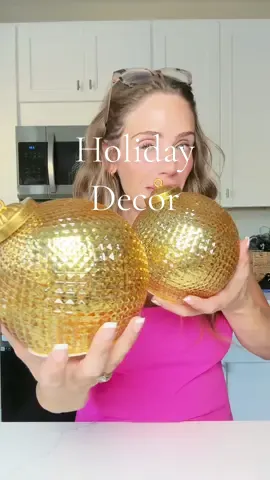 Christmas decor made easy ✨ ##HolidayDecor##ChristmasDecor##HolidayDecorations