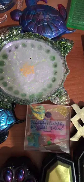 These pieces are available ✨️🥰 #resinartist #resinartistsoftiktok #littlesparklypanda #resin #resintok 